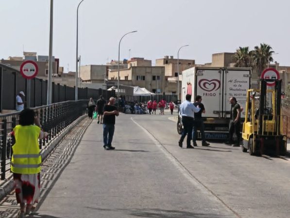 فتح المعبر الحدودي بني أنصار في وجه الجالية المغربية المقيمة بديار المهجر.